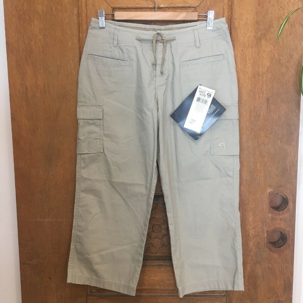 NWT mountain hard wear sz 8 Cargo Capri Pant Khaki
